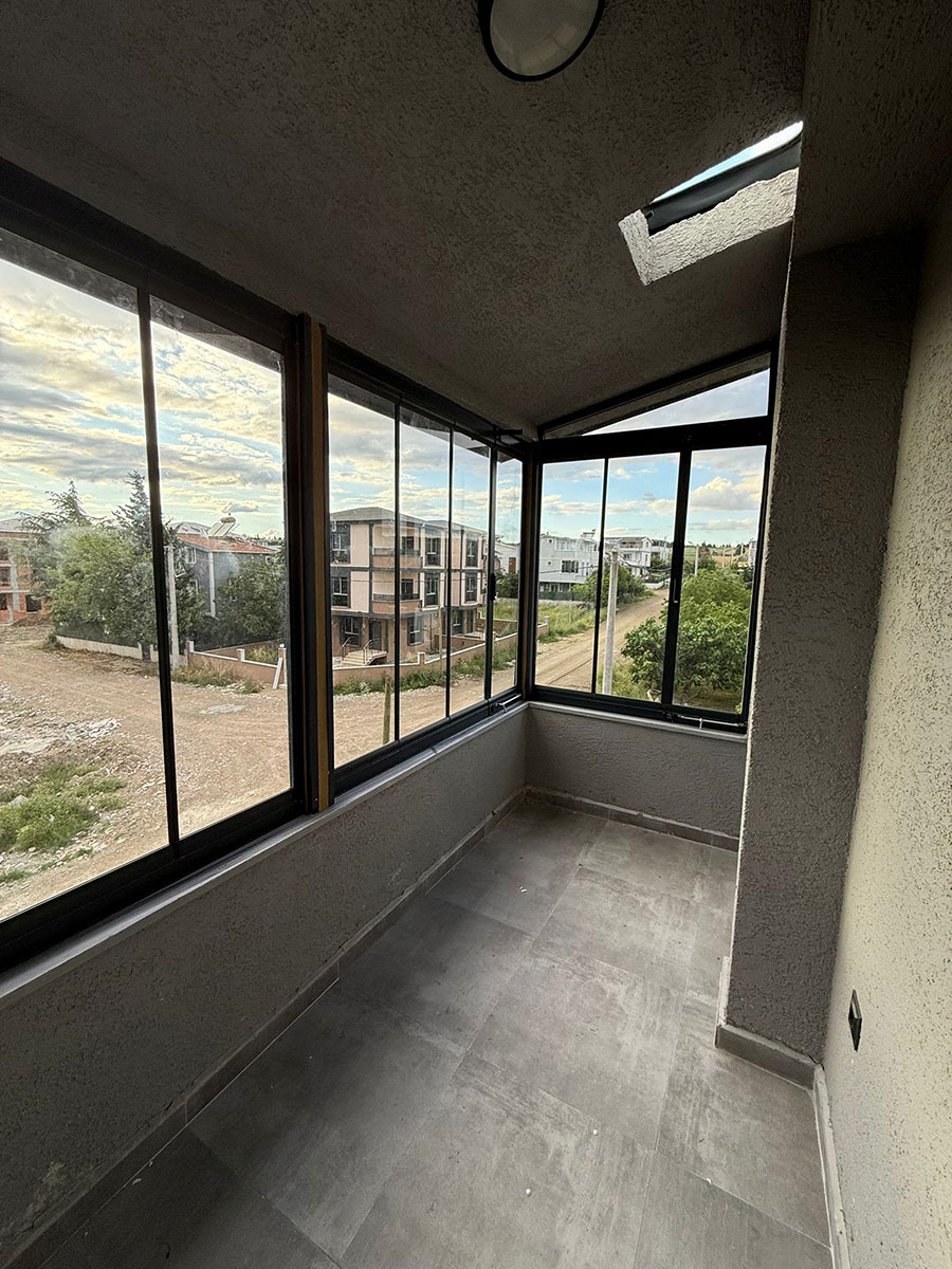 Cam Balkon